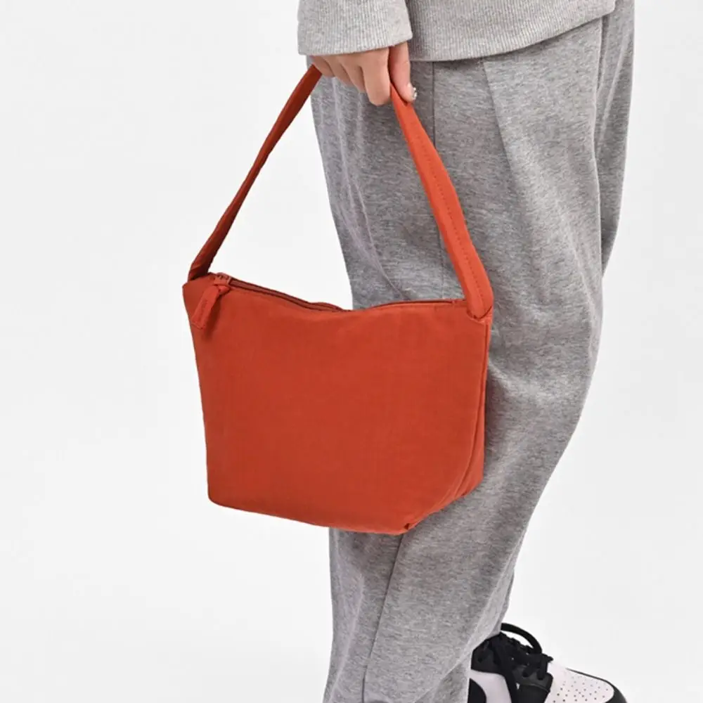 

Portable Korean Style Nylon Handbag Pure Color All-match Tote Bag Simple Large Capacity underarm bag Travel