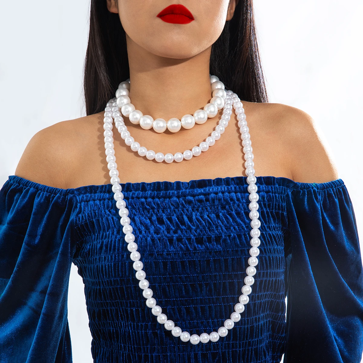 Dcocna Geschikt voor vrouwen om deel te nemen aan het feest Elegant temperament Meerlaagse retro sieraden Imitatieparel Witte hals