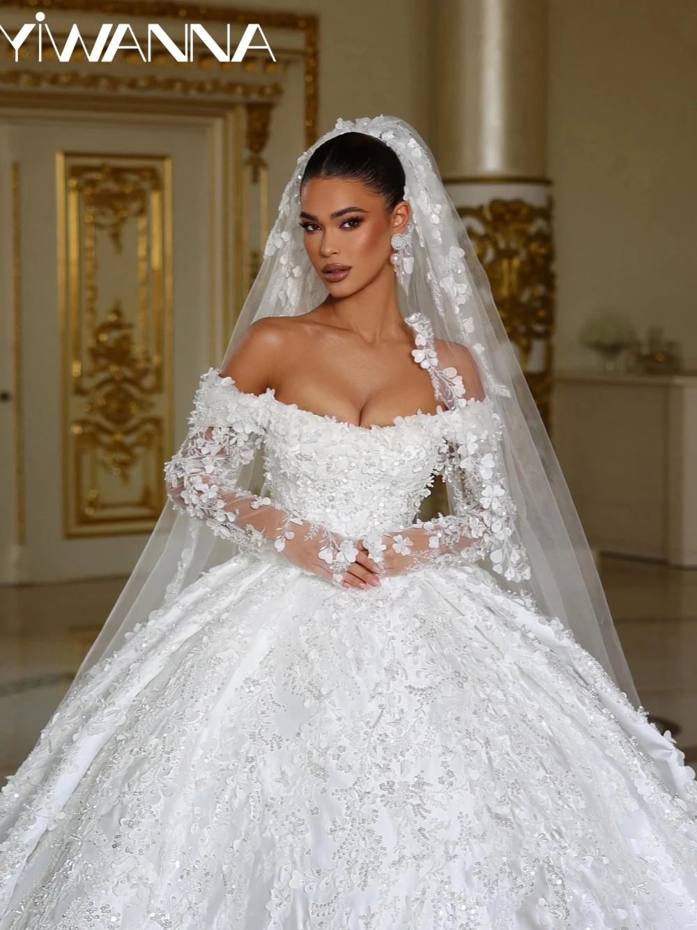 

Puffy Exquisite Pearls Lace Appliques Wedding Dress Dreamy Off Shoulder Bridal Gown New Customized Satin Long Dresses For Bride