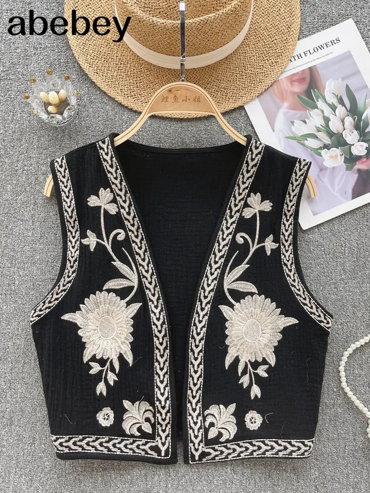 Vintage Floral Embroidery Cardigan Vest Women 2023 Summer New National Style Ladies Top Patchwork Casual WaistCoat For Female