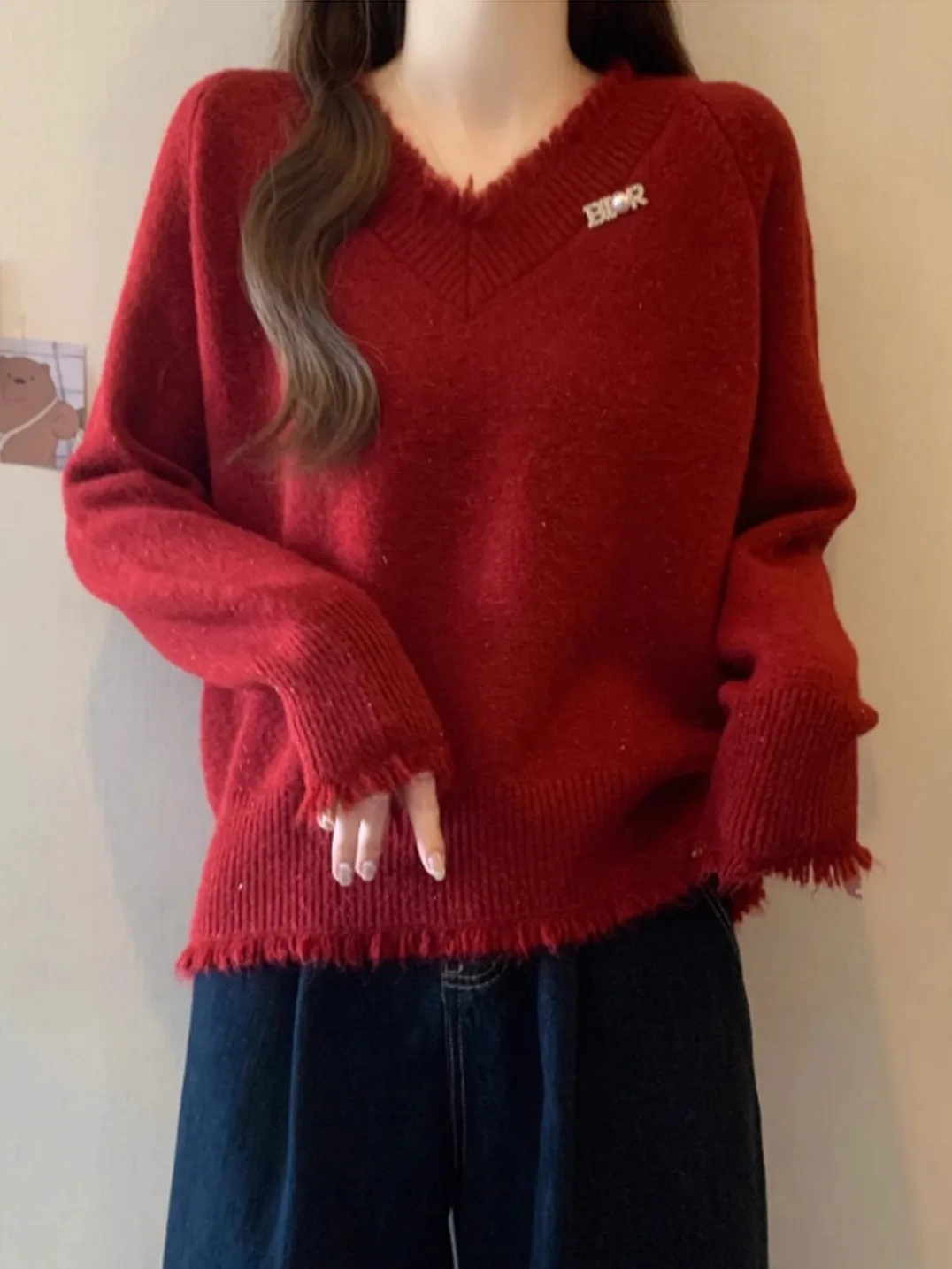 

Красный вязаный свитер с V-образным вырезом и бахромой для женщин, модный утепленный свободный топ для осени и зимы от Fenixuan