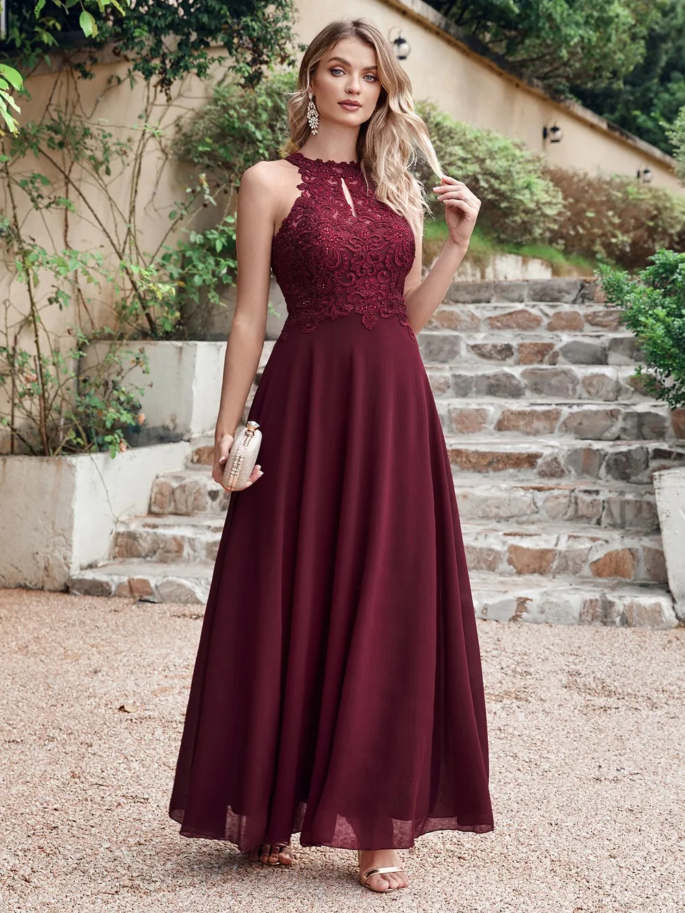 Sexy Burgundy Elegant Bridesmaid Dress Halter Neck Fishtail with Beaded Motif Layers Over the Bodice Chiffon A Line Women Gown