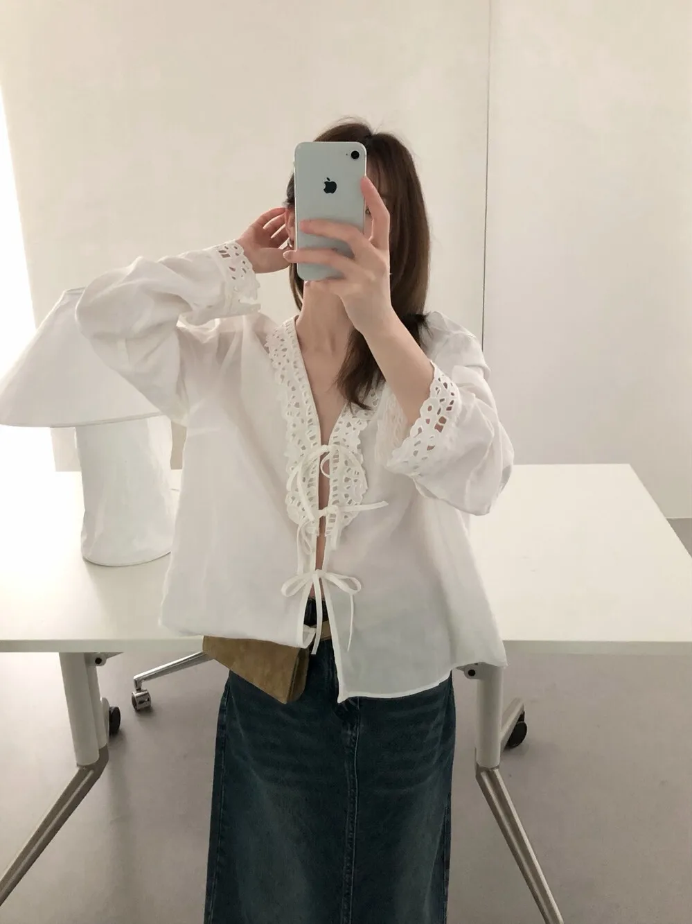 

Lilian Seven Meter Korean Style Draped Versatile Commute Sun Protection Shirt Loose Fit Long Sleeve V-Neck Pure Color