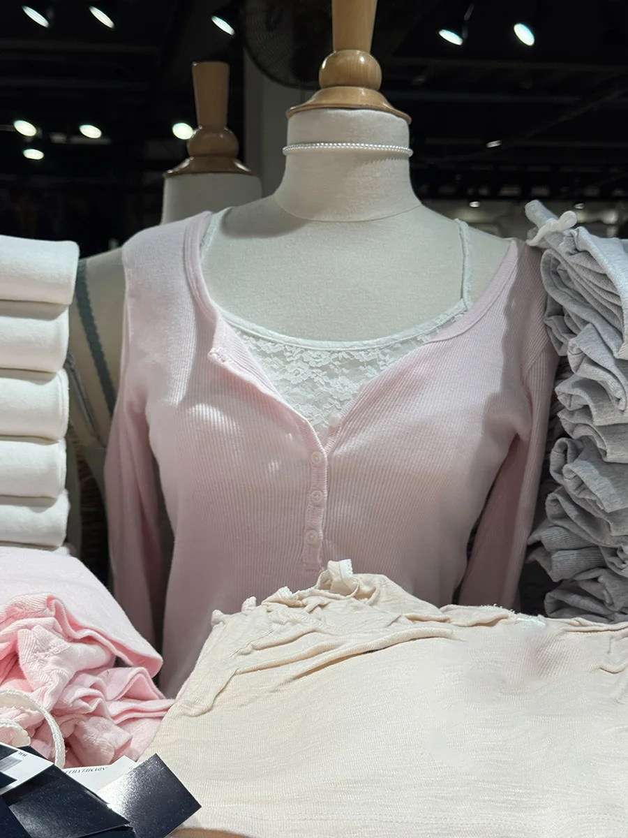 

Розовая ребристая тонкая футболка с длинным рукавом, женская осенняя новинка, базовые футболки с шестью пуговицами и овальным вырезом, милые повседневные простые пуловеры, топы