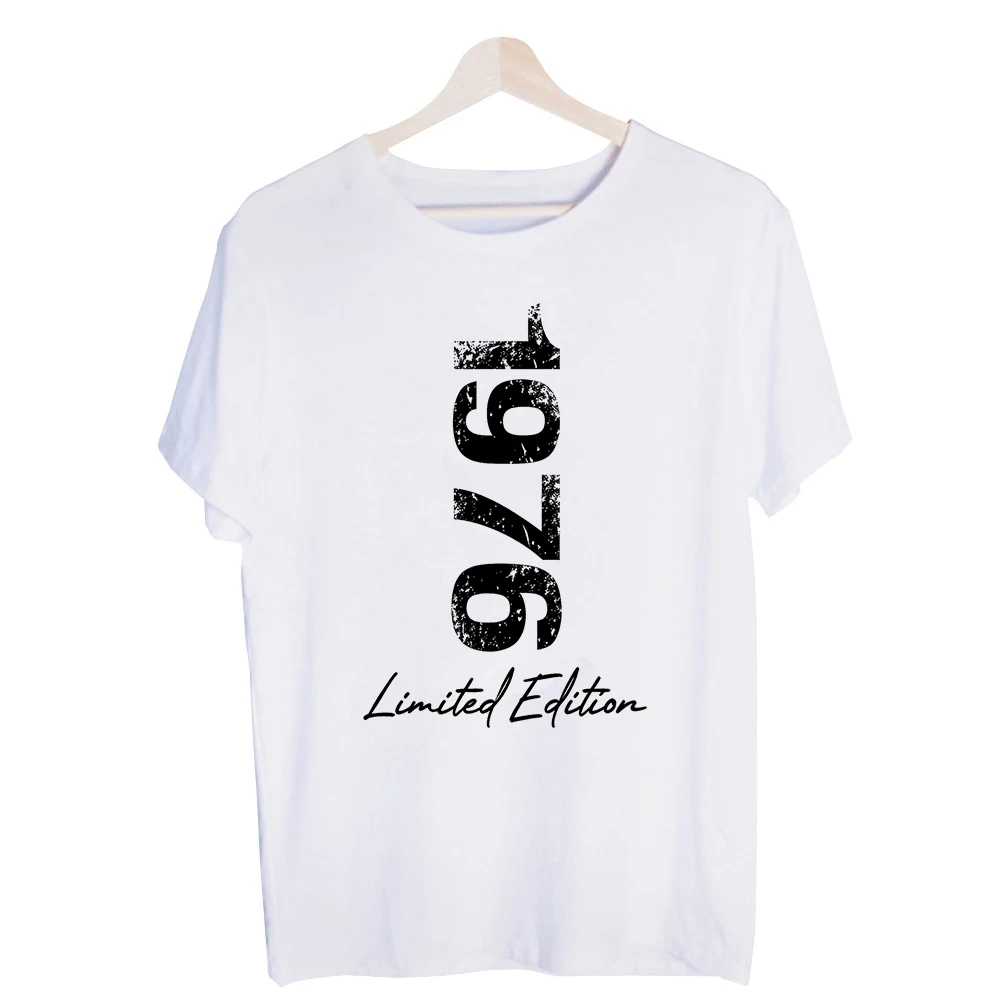 Men's 1976 Limited Edition Typography Print Graphic Tee, Short Sleeve Crew Neck Vintage Style T-Shirt for Casual Daily Wear