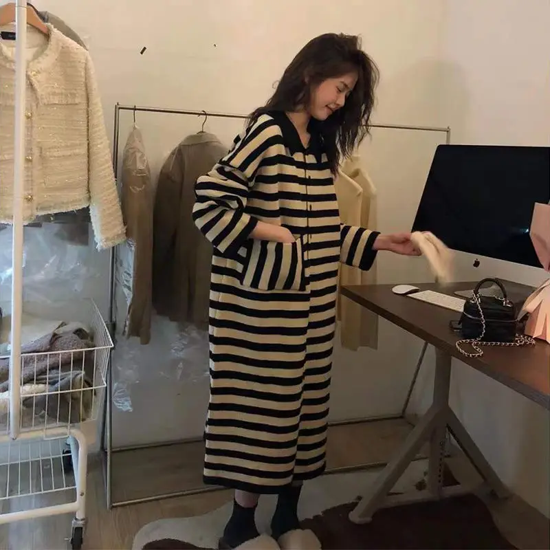 Early Spring New Style Streak Fallow Long Sleeve Knit Dresses Ms. Loose Lazy Wind Nightdress Can Be Worn Outside Loose Comfort