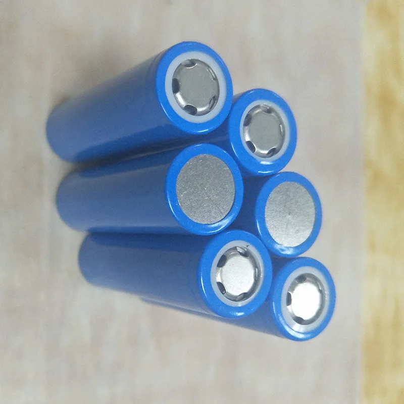 18650 3.7V 1200mAh Rechargeable Lithium Battery for Small Fan Juicer Bluetooth Speaker Light Bulb Flashlight