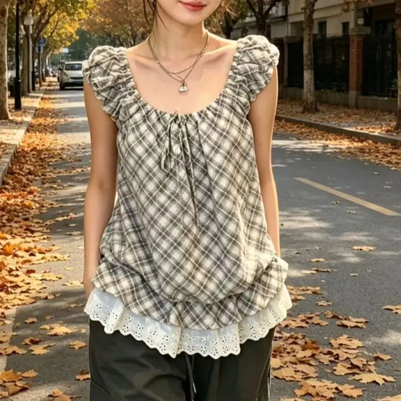 Women O-Neck Lace Patchwork Trim T Shirt Elegant Short Sleeve Crop Top Vintage Slim Harajuku Shirts Y2K Streetwear Cropped Tees