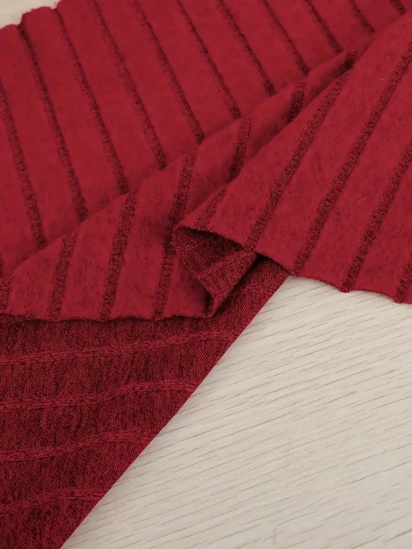 Elegantes Kinder-Freizeitkleid mit Gerippten Lotusblatt-Ärmeln, Rundhalsausschnitt, Schleife an der Taille und Mittellangem Rock – Detail 8