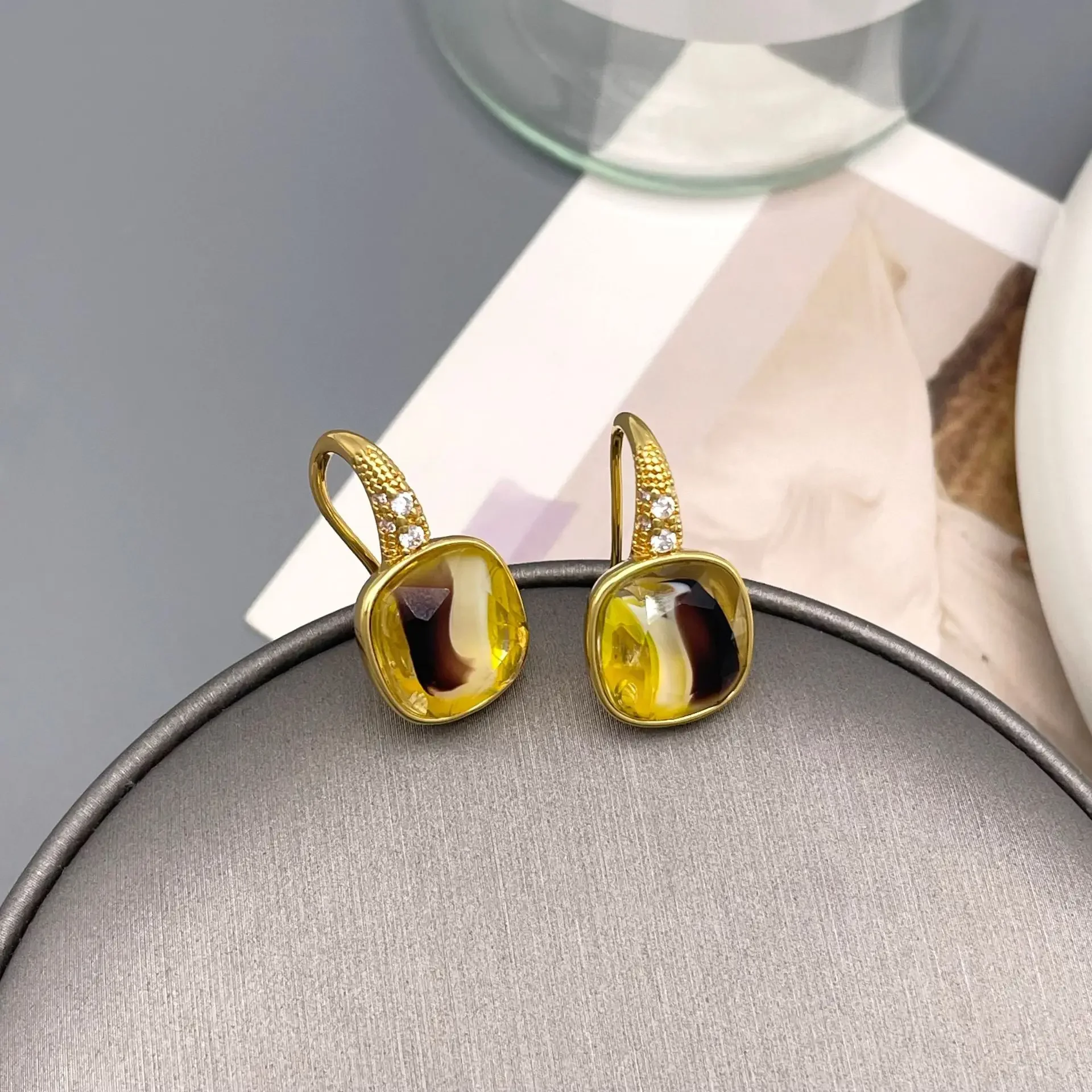 

Fashion commuter geometric inlaid crystal glass personality temperament earrings