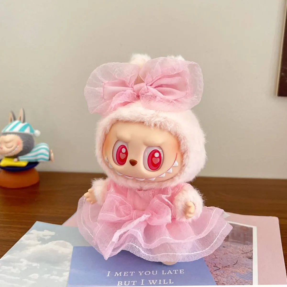 

Labubu Doll Pink Yarn Skirt Set Cute Mini Labubu Set Accessories DIY Girl Gift