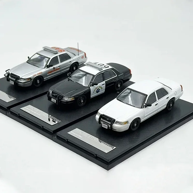

ROLLIN In Stock 1:64 Crown Victoria Police Patrol Car MK2 EN114 Diecast Model Collection Toys