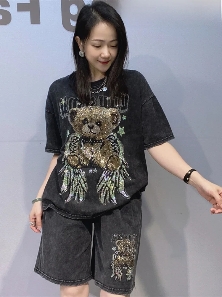 

Casual Tie-Dye round Neck Short Sleeve T-Shirt Set with Wings Bear Rhinestone Five-Quarter Shorts Two-Piece Women's Summer Ou...