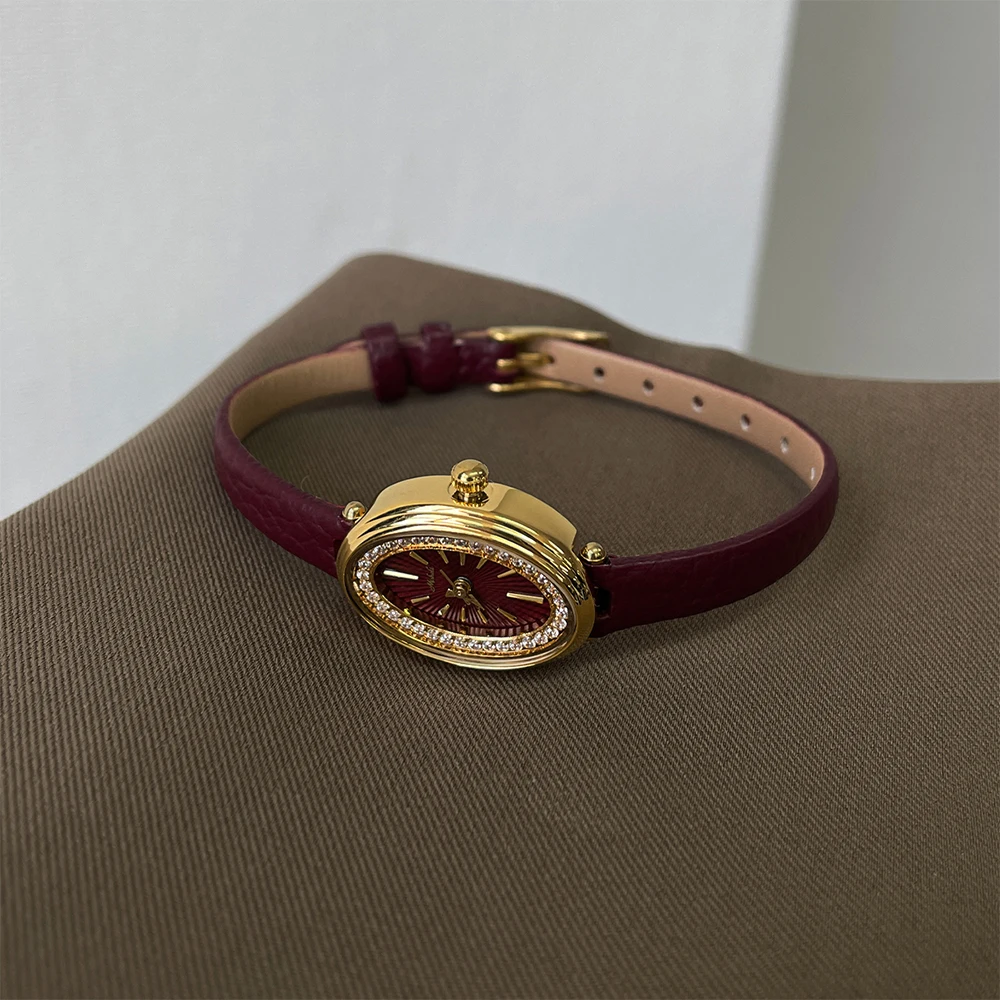 Fashion Simplicity Temperament Elliptical disk quartz belt Watch For women\'s girl Chain watch  Women\'s accessories wholesale
