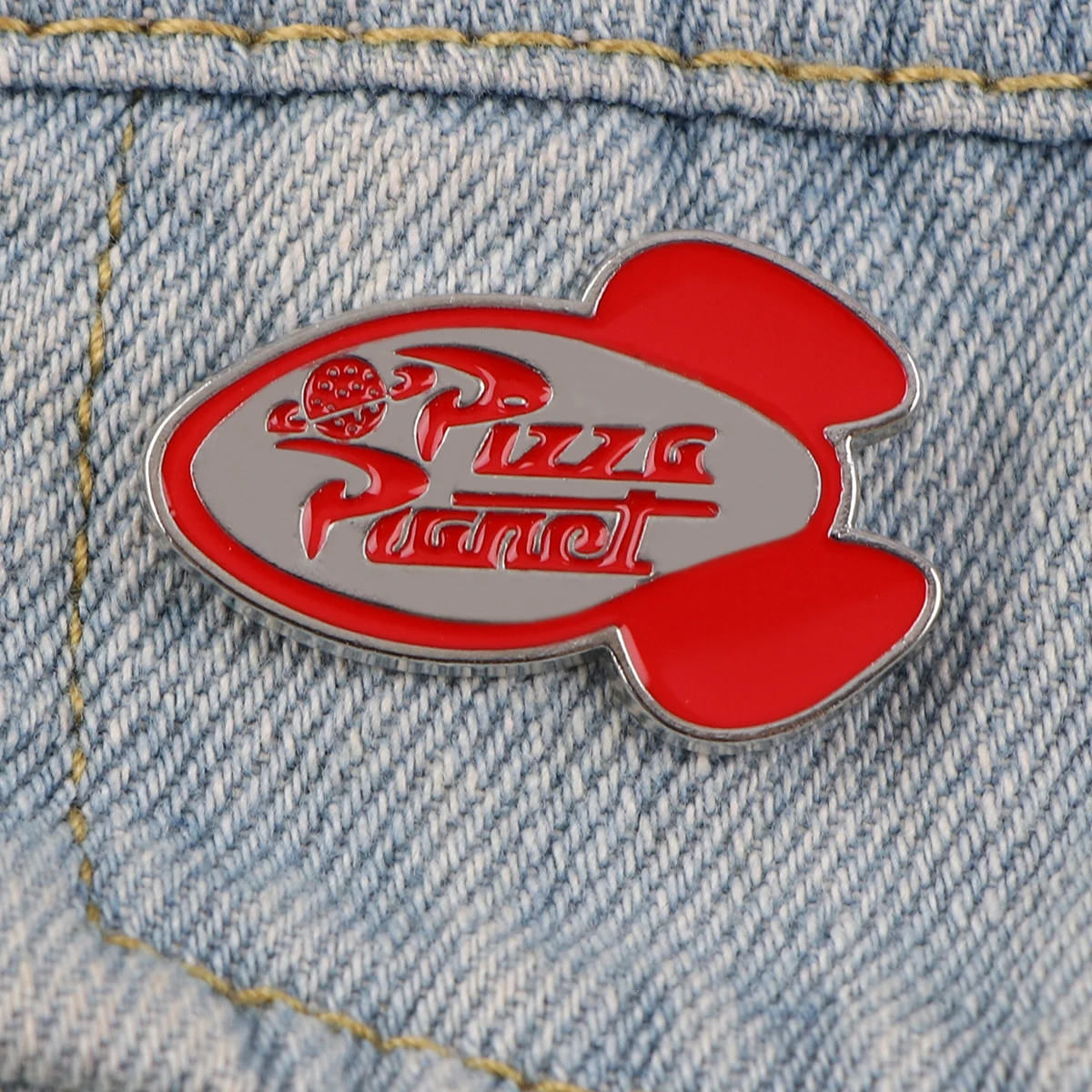 Toy Story smalto Pin Pizza Rocket Symbol spille per le donne spille Anime badge accessori di abbigliamento gioielli di moda regalo