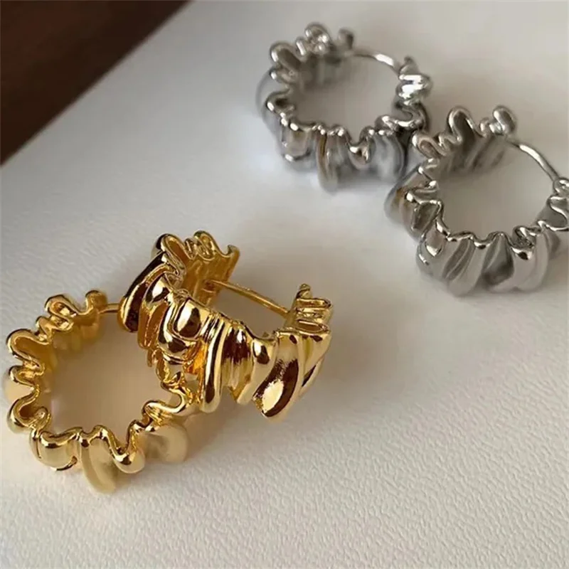 New Irregular Wavy Pleated Earrings For Women Retro Trendy Metal Ear Studs Simple Temperament Senior Fashion Jewelry