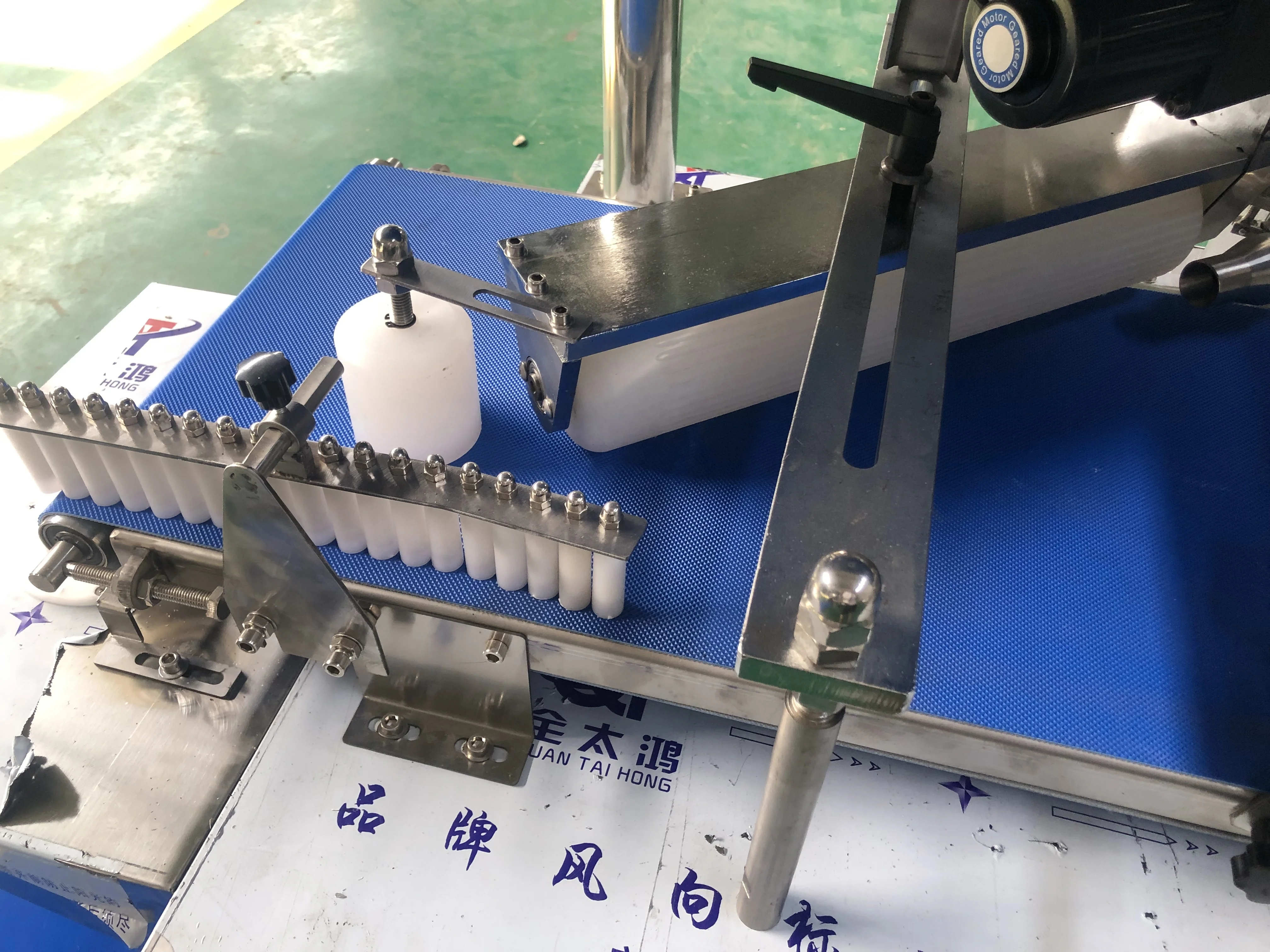 เครื่องทำซาลาเปาจีนอัตโนมัติเครื่องทำซาลาเปาด้วยมือ