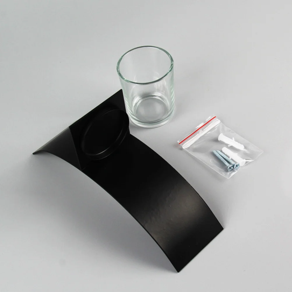 

2Pcs Wall-Mounted Candlesticks Exquisite Craftsmanship Retro Design Space Saving Arc Shape Rustproof Colorfast Decorations