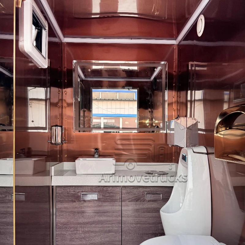 High Quality Multifunctional Portable Mobile Toilet Mobile Glamoing Bathrooms Container Restroom