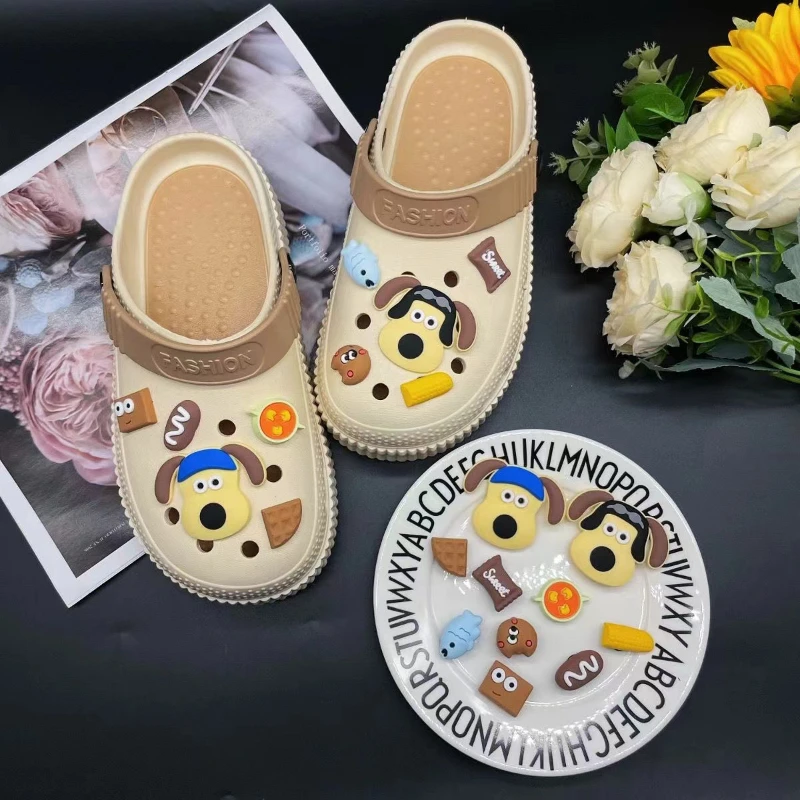 Dijes de zapatos de perro de dibujos animados creativos DIY, zuecos, sandalias, decoraciones de zapatos de jardín, juego de dijes, accesorios, regalos para niños