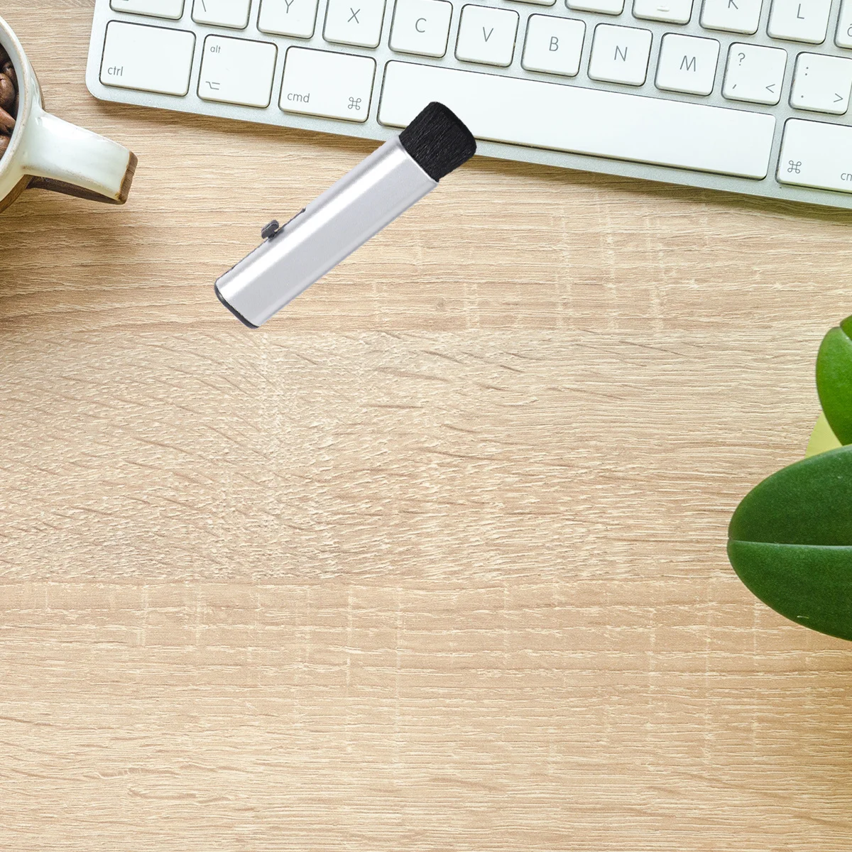 

2Pcs Computer Cleaning Brush Retractable Dust Remover Keyboard Clean Electronic Brush for Home Appliances Monitor Printer Screen