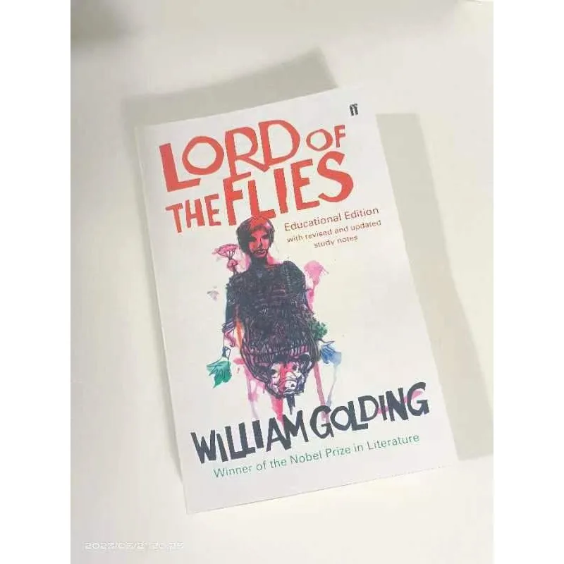 The English version of the novel Lord of the Flies is suitable for students' English reading and learning