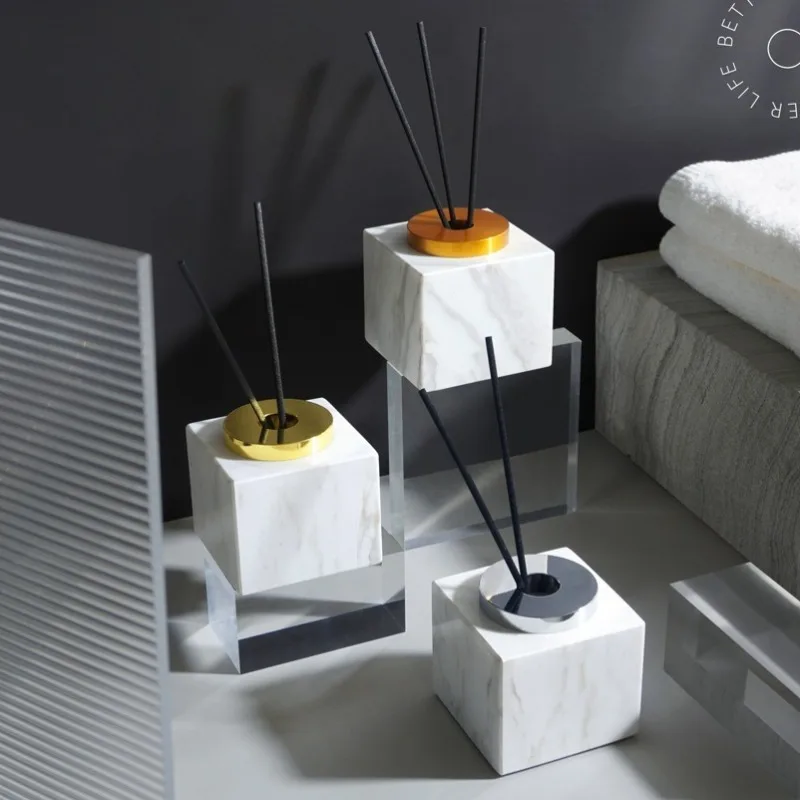 

European-style Marble Aroma Diffuser Bottle Bathroom Accessory Luxurious Square Essential Oil Diffuser Bottle Home Decoration