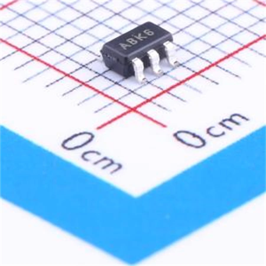 50 PZ/LOTTO MCP6541T-I/OT (Comparatori)