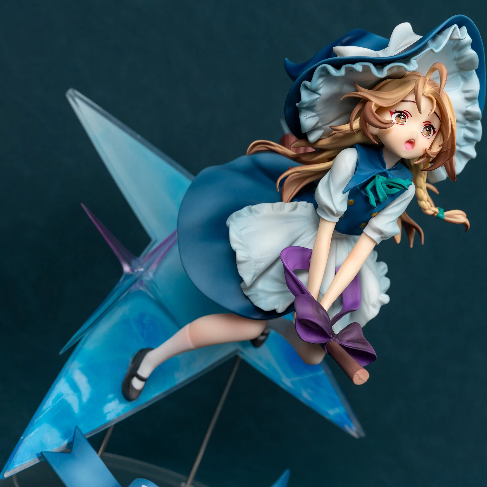 

Фигурка Марисы Кирисаме из Touhou Project: воплощение Алого Дьявола, коллекционная аниме-модель из ПВХ, настольное украшение, подарок