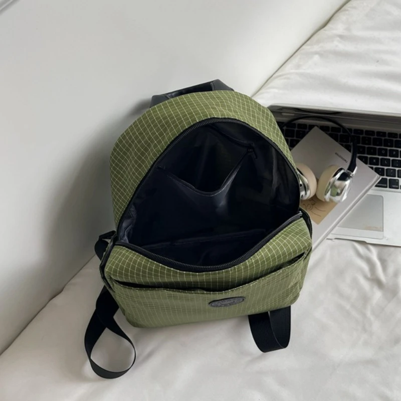 حقيبة ظهر أنيقة ذات ملمس مربعات وبسيطة للنساء ذات سعة كبيرة وحقيبة مدرسية متعددة الاستخدامات وخفيفة الوزن للتنقل للسفر #5