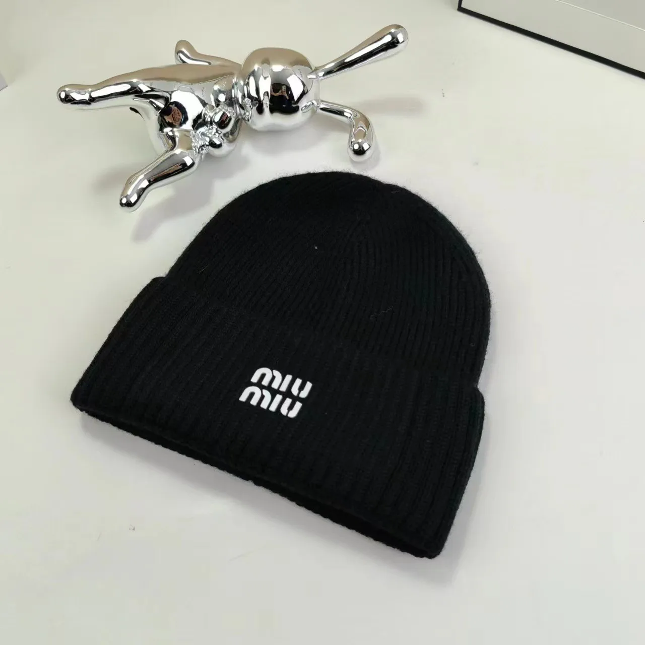 New alphabet embroidery street cold hat men and women fall winter tide brand warm knit hat woolen hat