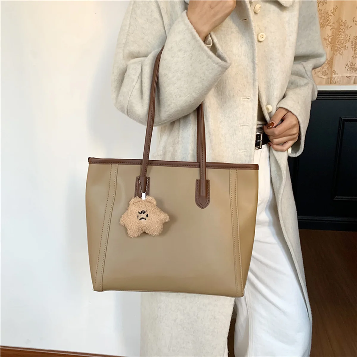 Elegant Retro Shoul… - image