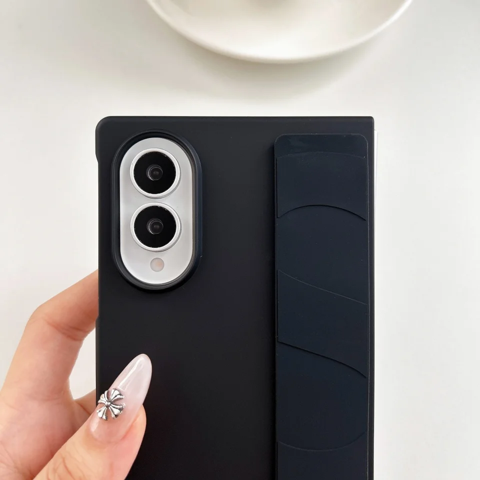 Funda de silicona elástica con correa para muñeca para Samsung Galaxy Z Fold 7 6 5 4 Z Fold 8 Ultra, esmerilada transparente a prueba de golpes 4