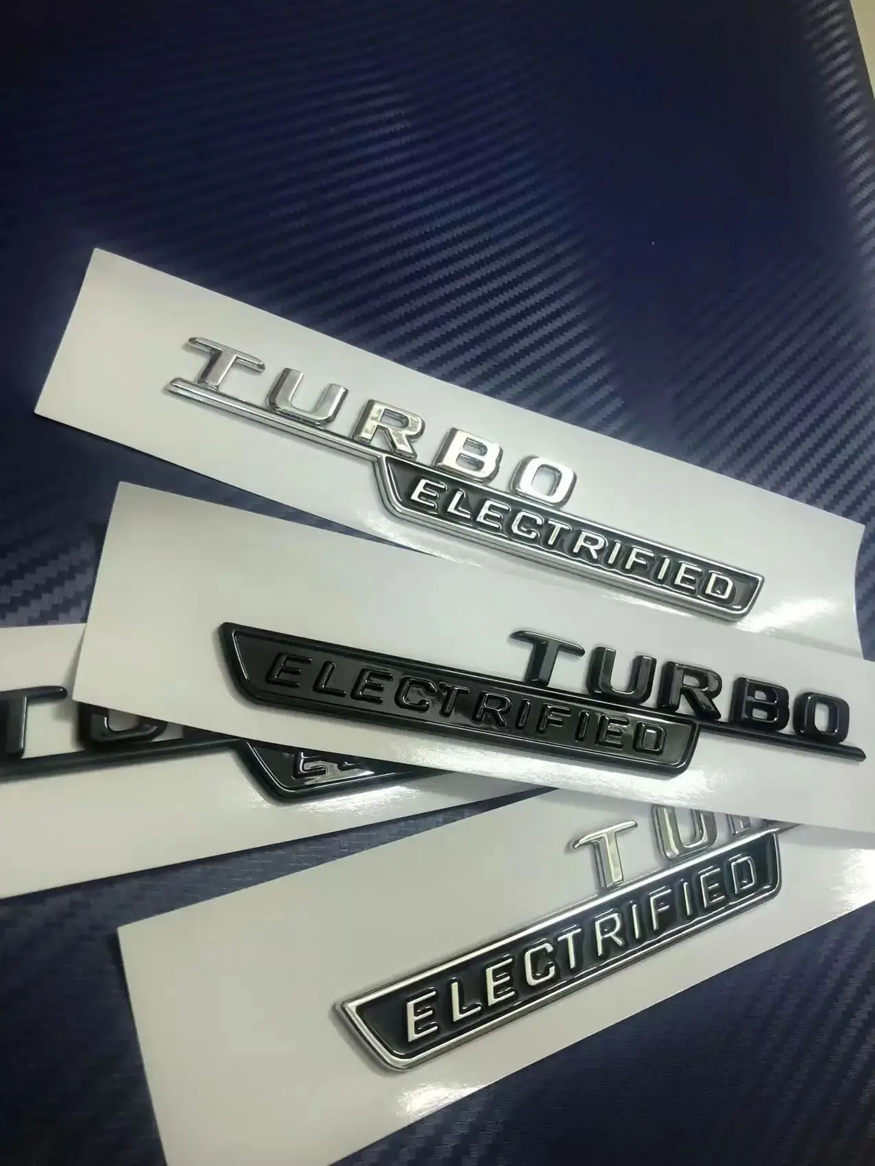 جديد Turbo_electrified Turbo-ELECTRIFIED تحت الخط ABS شعار لمرسيدس بنز Amg C43 2022 سيارة درابزين لوحة اسم لاصق الشعار #4