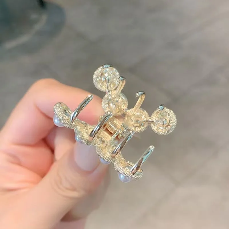 2025 Fermagli per capelli con perle per ragazze alla moda