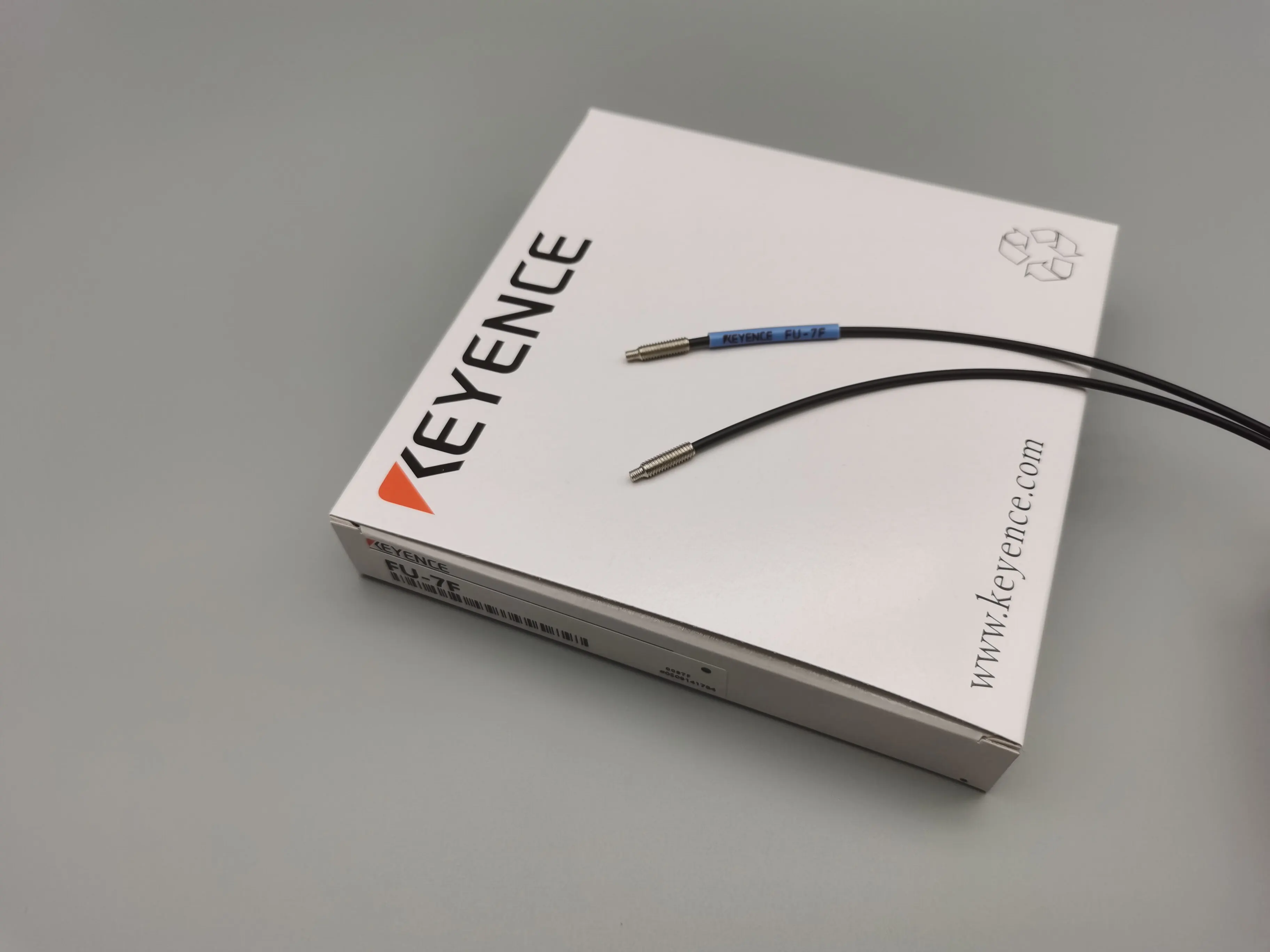 KEYENCE FU-7F M4 Diameter Fiber Optic Sensor - Mutual Detection Type