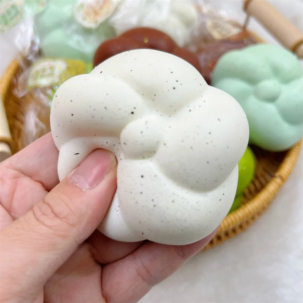 Simulation drôle mignon Super doux beignet PU rebond lent jouets réaliste fleur pain presser doux soulagement du Stress Fidget jouet
