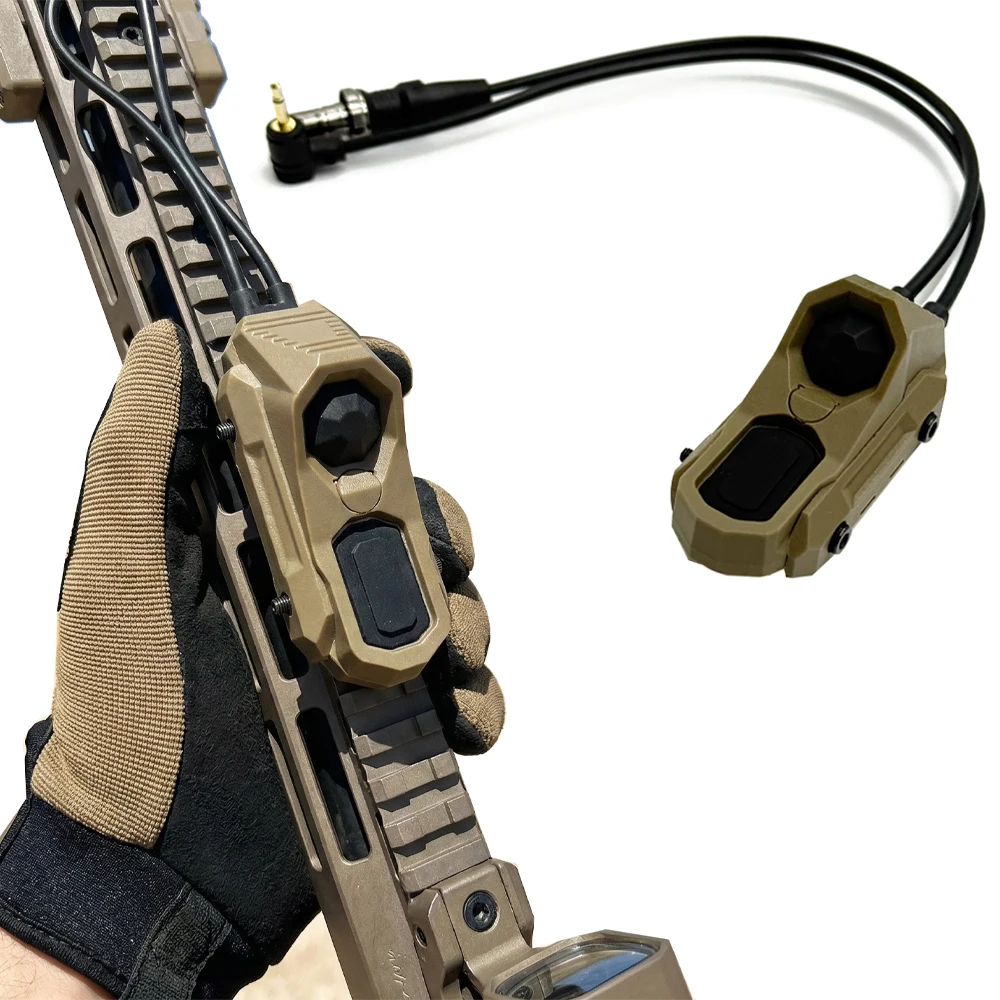 

Тактический выносной двухфункциональный переключатель давления AXON для фонарей, лазеров PEQ/NGAL, кнопочный, с разъемами SF/2.5/Crane