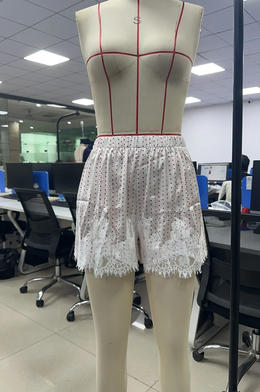 Mini shorts femininos com estampa de bolinhas rendas patchwork cintura elástica casual verão lounge shorts