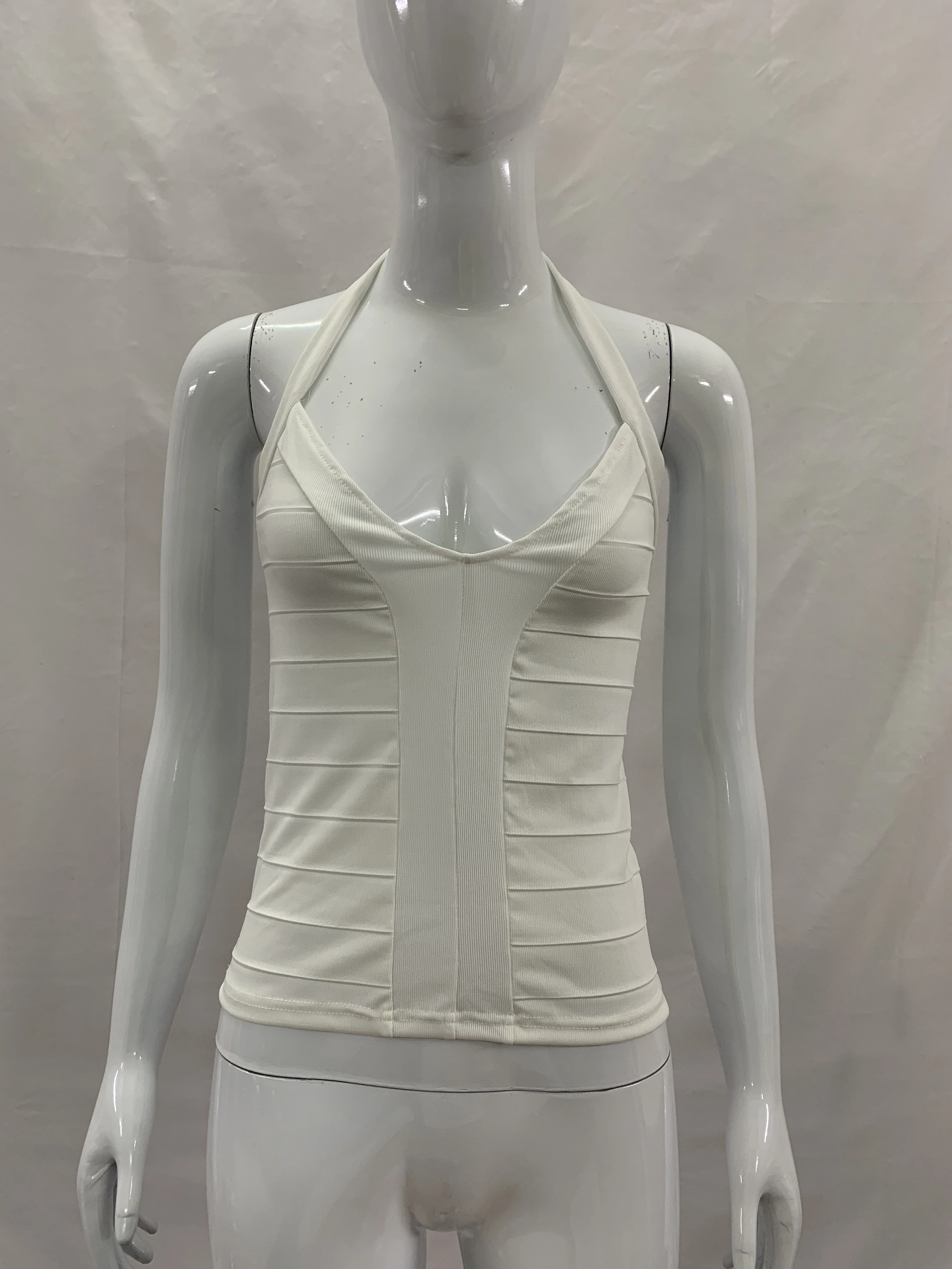 Damen Neckholder-Crop-Top mit V-Ausschnitt, Bandage-Design, ärmellos, figurbetont, für Nachtclub-Partys, als Camisole für den täglichen Streetwear-Look – Detail 8