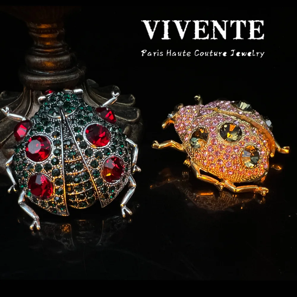 Vintage Exquistie Crystal Ladybug Pin Jewelry For Women Men Retro Classic Rhinestone Shining Boutique Insect Badges Brooches