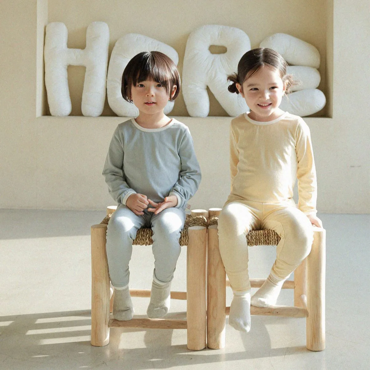 

Комплект из двух предметов для маленьких мальчиков, осень 202, 100% кованый однотонный топ для маленьких мальчиков + эластичная талия, штаны для новорожденных мальчиков, одежда для сна