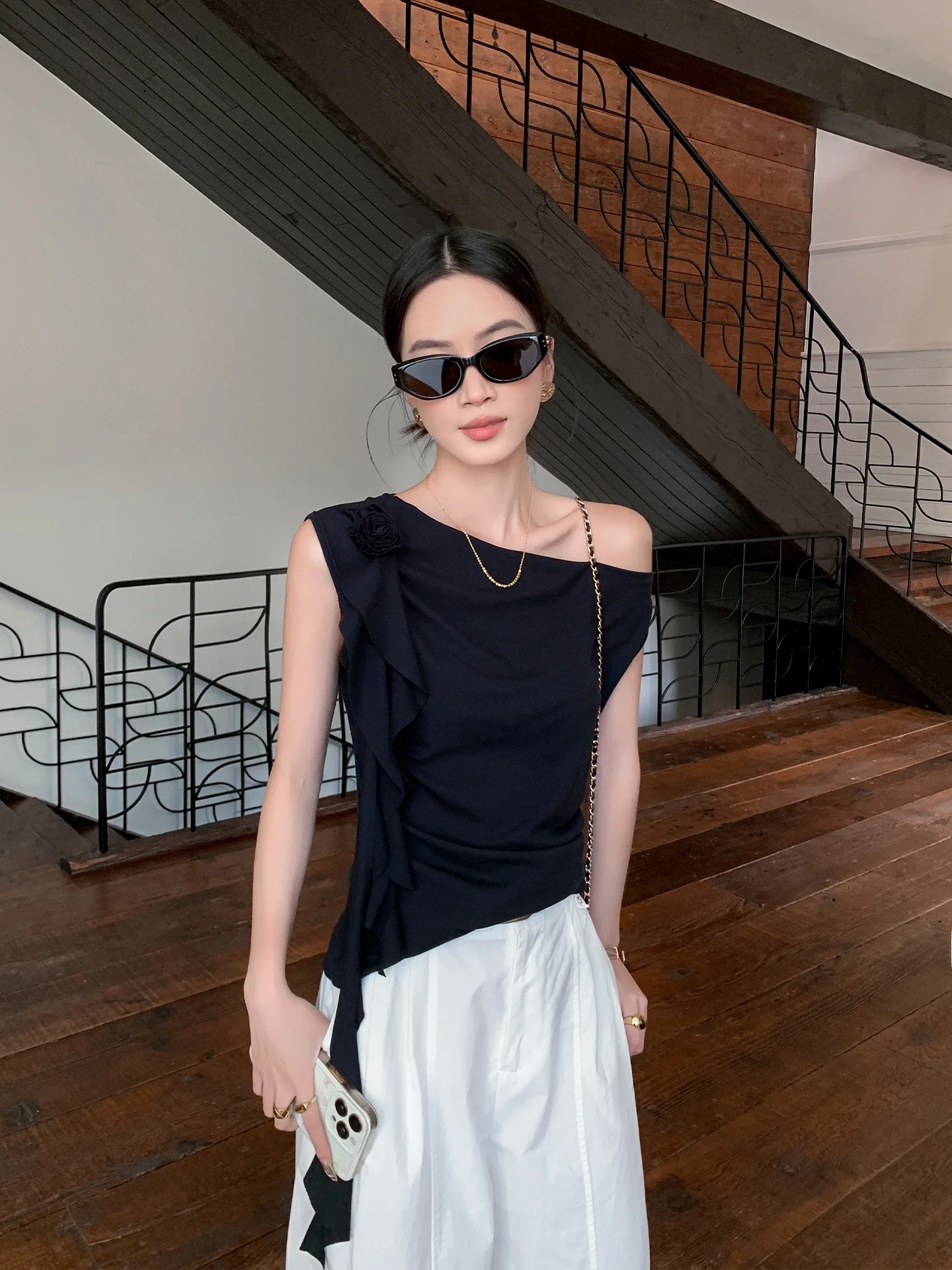 

Женская футболка Binguo из шелковой смеси с одним открытым плечом, приталенная, с завышенной талией, летний асимметричный топ для повседневной носки, цветная