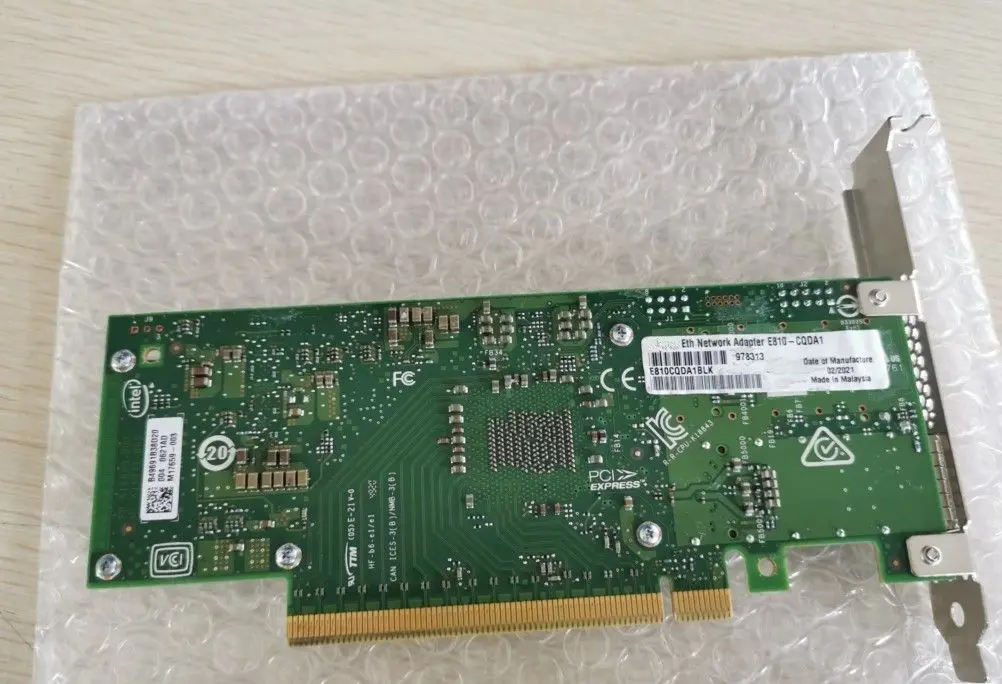 E810-CQDA1 E810CQDA1 800 100Gigabit Ethernet Card - PCI Express 4.0