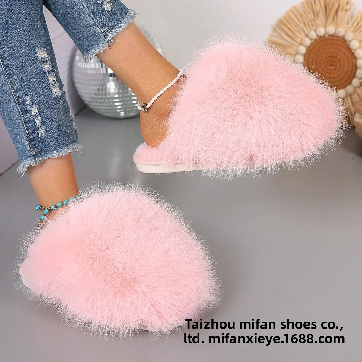 Neue Winter-Damenmode-Fellpantoffeln, Flauschige Niedliche Plüsch-Luxus-Outdoor-Anti-Rutsch-Pantoffeln mit Flachem Boden für Damen – Detail 9