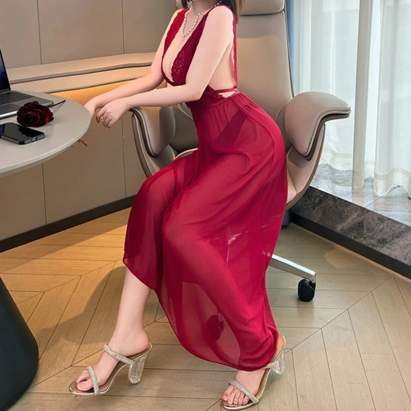 

Сексуальная и соблазнительная пижама, красная сетчатая ночная рубашка, кружевная лоскутная длинная юбка с глубоким V-образным вырезом и открытой спиной