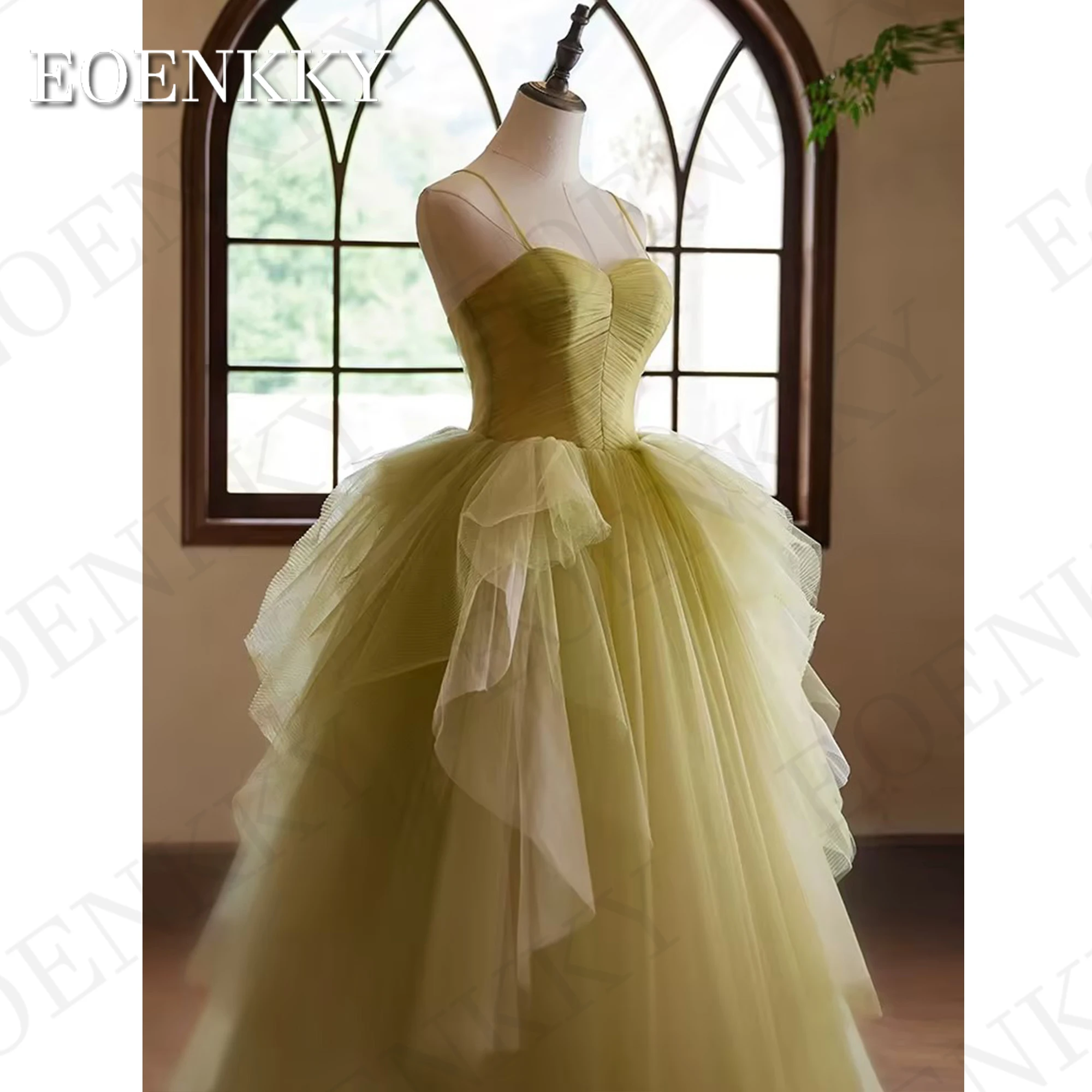 Groene A Line Tulle Prom-jurk Spaghettibandjes lieverd afstudeerjurk open rug Celebrity Sweep Train Groen A Lijn Tule Prom Jurk Spaghetti Straps Sweetheart Graduatie Jurk Open Terug Celebrity Sweep Train