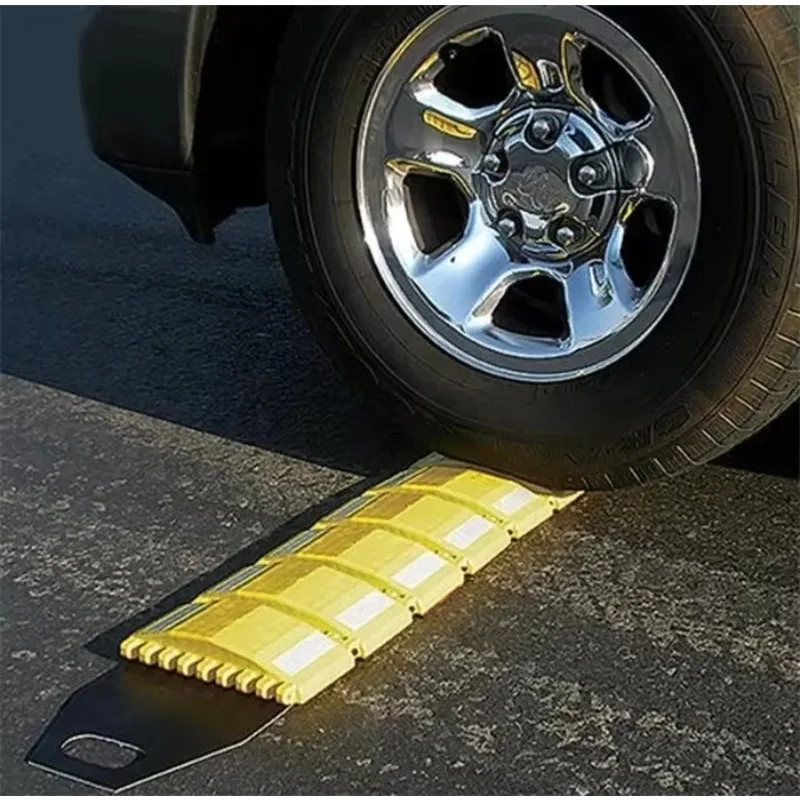 Car truck vehicle road street parking lot traffic control temporary folding roll up gear reducer hump portable gear reducer