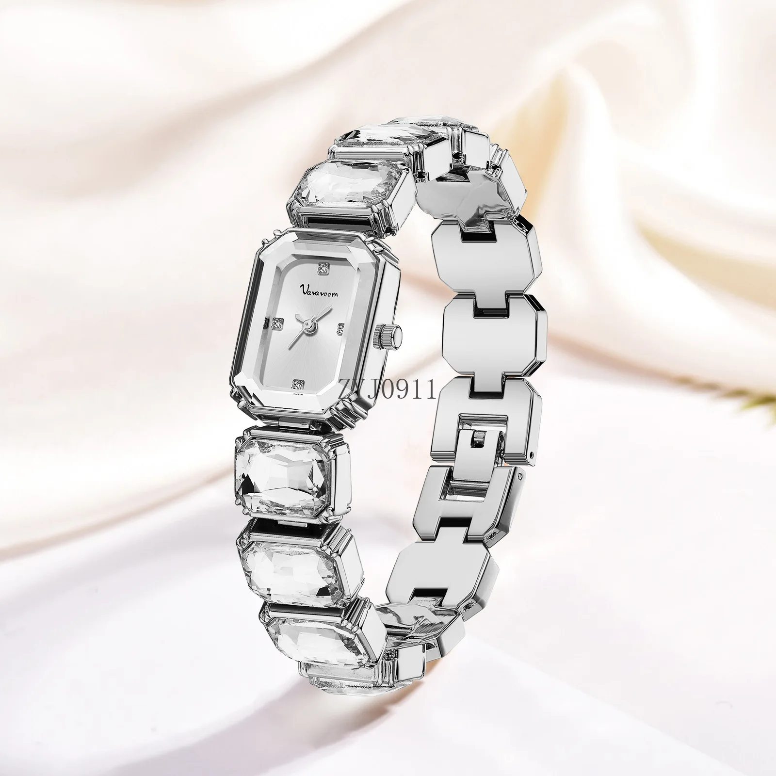 Y Diamond Модные женские часы Маленький зеленый квадратный циферблат Кварцевые часы Женственные индивидуальные часы Женские