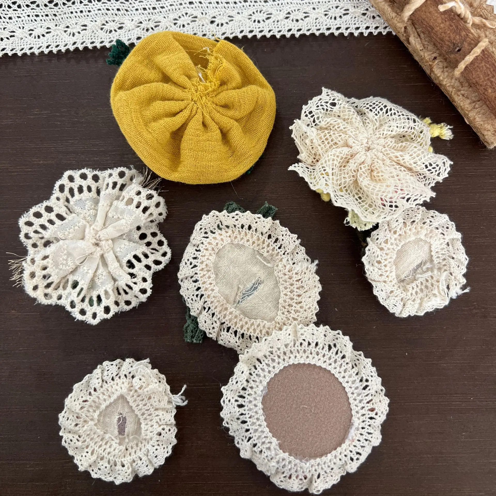 Sweet Lace Handwoven Flower Brooch for DIY Clothing Decoration Vintage Forest Girl Style Versatile Fabric Accessory